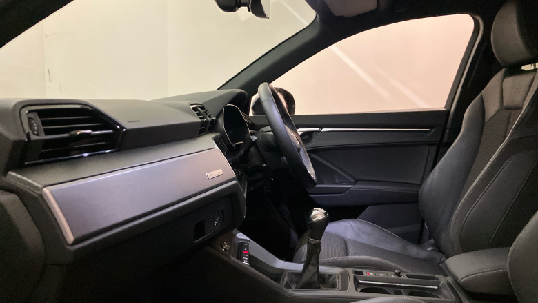 Audi Q3 35 TFSI S Line 5dr [Comfort+Sound Pack] Petrol Estate